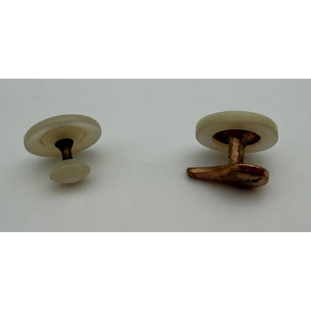 Vintage Mother of Pearl Cufflink and Shirt Stud Set Iridescent Round Q015
